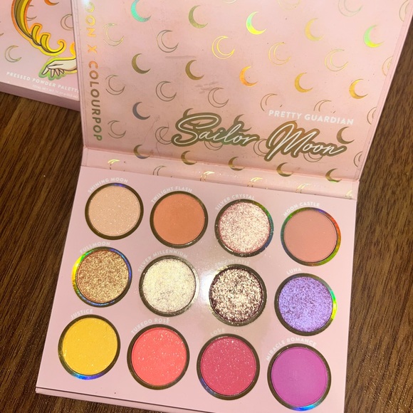 Colourpop Sailor Moon palette - Picture 3 of 6